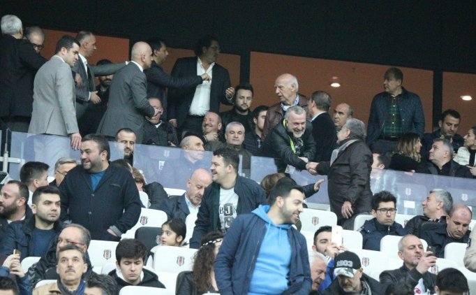 Beşiktaş - Konyaspor Maçını Iki Teknik Adam Izledi!