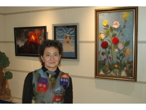 Duygularını Keçeye Döktü