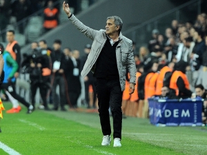 Şenol Güneş İstifadan Döndü