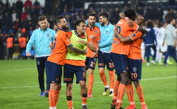 Başakşehir Adım Adım Şampiyonluğa Yürüyor!