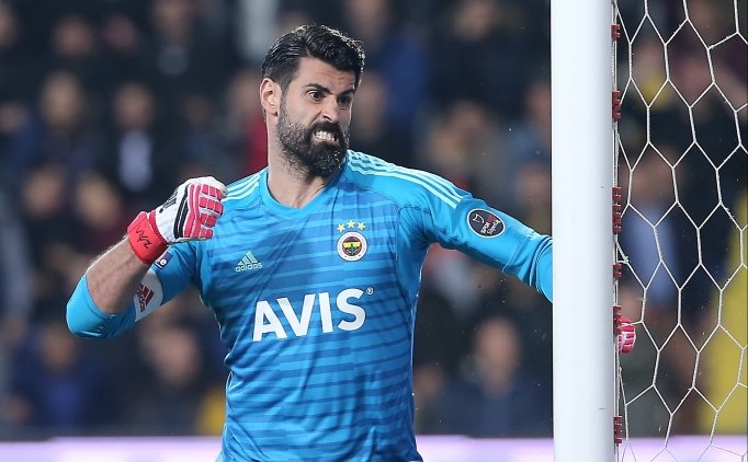 Fenerbahçe'de Harun Yerine Neden Volkan Oynuyor?