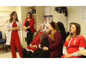 Gebe Kadınlar Doğuma Hazırlanıyor