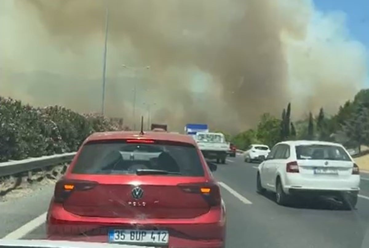 manisa-da-orman-yangininda-alevler-izmir-istanbul-otoyolu-na-ulasti