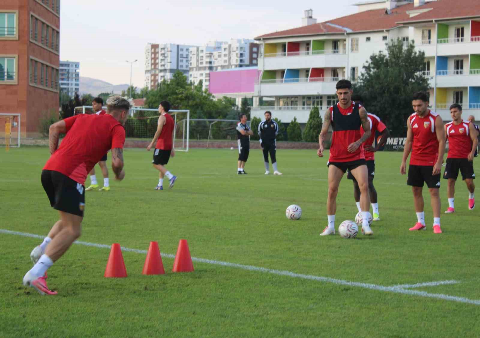kayserispor-da-igdir-fk-macinin-hazirliklari-suruyor