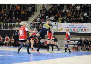 Hentbolda Süper Lig Sevinci