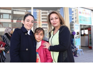 Saadet Partisi Adayı Aslan Kadınların Güvenini Kazanıyor