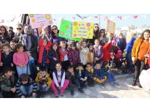 Burhaniyeli Miniklerin Park Sevinci