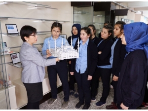 Türk Ve Dünya Tarihi Eserlerinin Maketlerini Yaptılar