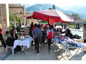 Mikro Kredi İle Üretim Yapan Kadınlar Ürünlerini Sergiledi