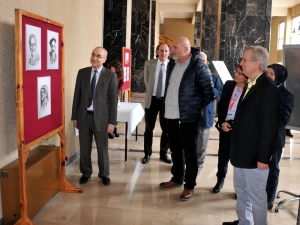 Tıp Profesörlerinden Profesyonellere Taş Çıkartan Sergi