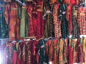 Düğünlerde Kadınların Vazgeçilmezi Yöresel Kıyafetler