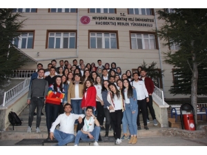 Nevü Gökkuşağı Ekibi 1. Yılını Çocuklarla Kutladı