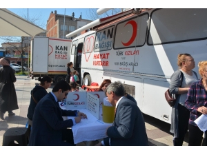 Kızılay’a Kan Bağışında Artış Oldu