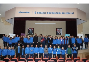 Büyükşehir’den Spor Okulları Personeline Hizmet İçi Eğitim