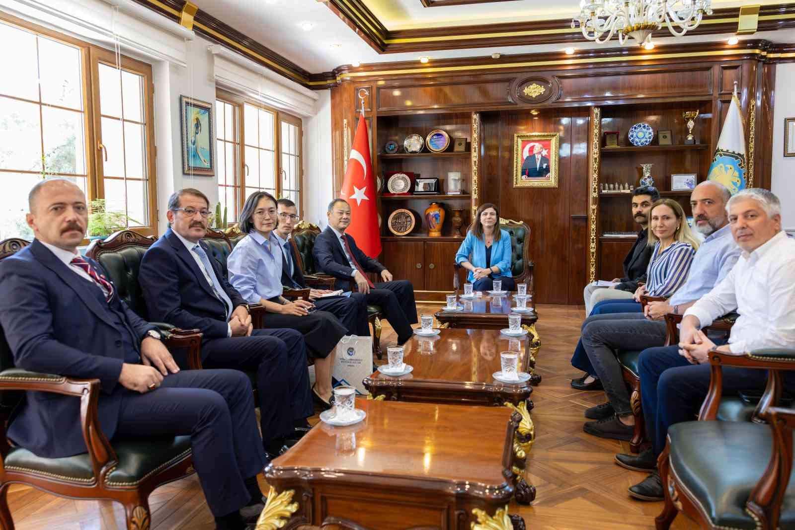kirgizistan-in-ankara-buyukelcisi-nden-dbb-ye-ziyaret