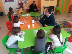 Minikler Kumun Cama Nasıl Dönüştüğünü Öğrendi