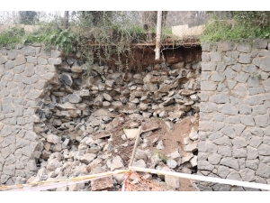 Diyarbakır’da İstinat Duvarı Çöktü