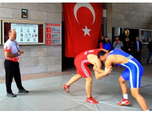 Mehmet Akif, Sporcu Kimliği İle Anıldı