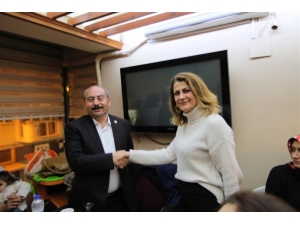 Mhp’li Aday, Ak Parti Adayına Destek İçin Çekildi