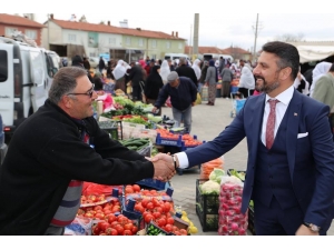 Başkan Yüzügüllü Esnaf Ve Pazarcılarla Bir Araya Geldi