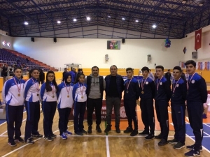 Spor Lisesi Badminton Takımı Birinci Oldu