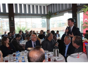 Cumhur İttifakı Efeler Adayı Ümmet Akın Muhtarlarla Buluştu