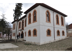 Tarihi İlkokul Restore Edildi