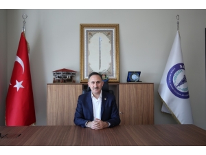 Sağlık-sen Genel Başkanı Durmuş: "14 Mart Sağlık Çalışanları Açısından Gerçek Bir Bayram Havasında Geçmeli"