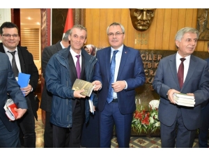 Vali Deniz, Lise Müdürleriyle Toplantı Yaptı