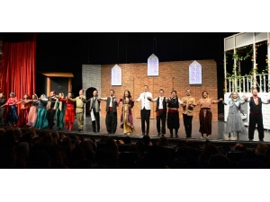 7 Kocalı Hürmüz Binlerce Seyirci İle Rekor Kırdı