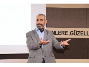 Eğitmen Çoşkun: "Kendinizi 45 Saniyede Doğru Ve Hızlı Tanıtın"