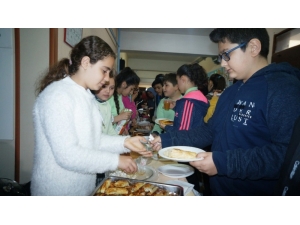 Minik Kalpler İyilik Elçisi Oldu