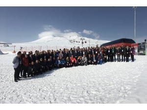 2023 Eğitim Vizyonu Kapsamında Türkiye’de İlk Spor Çalıştayı Erciyes’te Düzenlendi