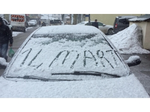 Karlıova’da Ekipler Karla Mücadele Ederken Kar Yağışı Başladı