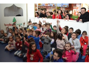 Büyükler Alışverişte, Minikler Eğlencede