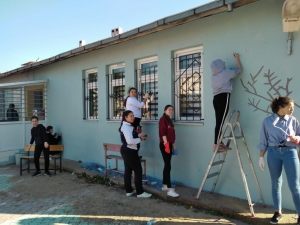 Ortaokul Öğrencilerinden “Fırçanı Al, Okula Gel” Etkinliği