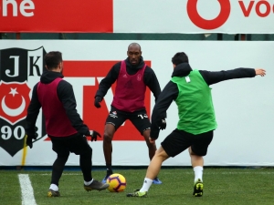 Beşiktaş, Taktik Ve Şut Çalıştı