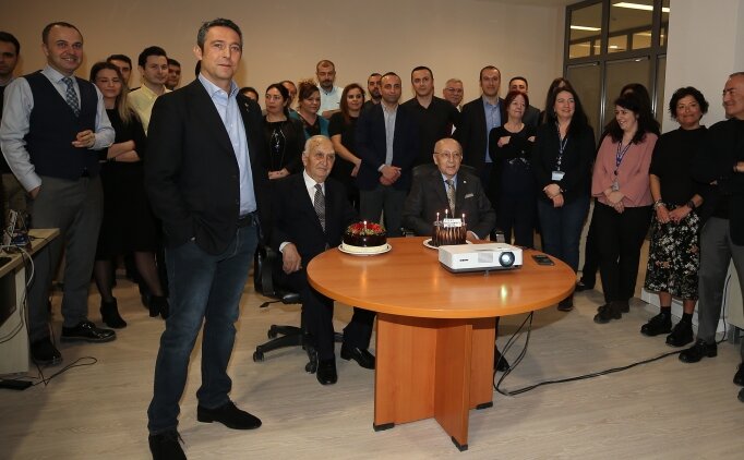 Fenerbahçe'de Vefa Küçük'e Doğum Günü Kutlaması