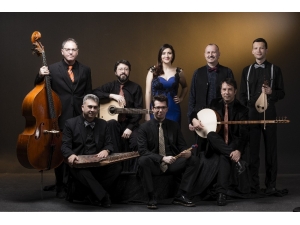 İncesaz, Akingüç Sahnesi’nde