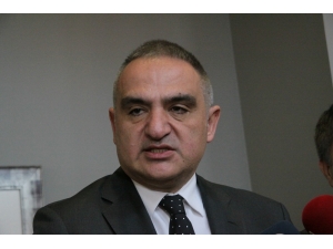 Bakan Ersoy: "Turizm Sezonu 12 Aya Uzayacak. Bu Daha Fazla İstihdam Gerektirecek"