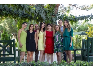 Hugo Boss İzmir Çalışanları Eğitim Derneği’nden 900 Öğrenciye Burs