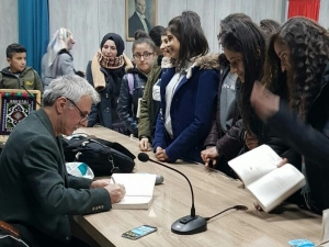 Hakkari’de ‘Okur-yazar’ Buluşması