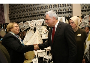 Ko-mek Sergisinde Yoğun İlgi