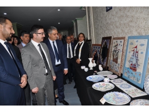 Çininin Sultanları Ürünlerini Sergiledi