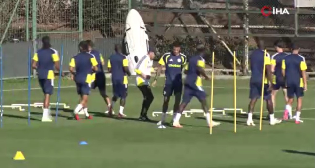 fenerbahce-roma-maci-hazirliklarini-tamamladi