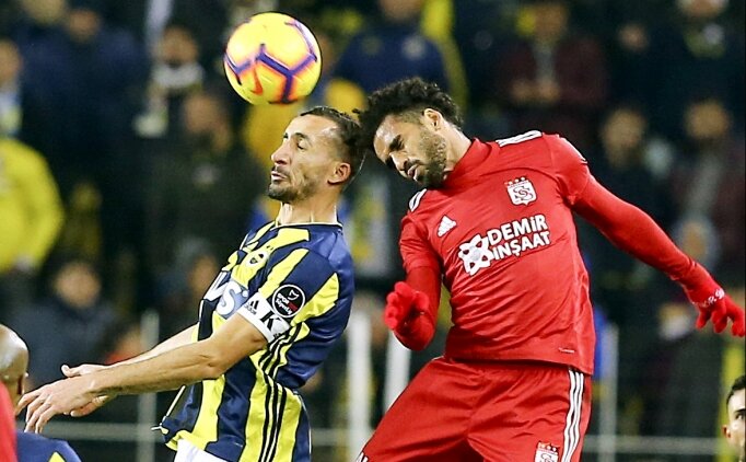 Fenerbahçe'de Mehmet Topal Sakatlandı