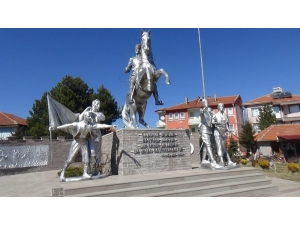 Dumlupınar Şiiri, Sosyal Medyada Büyük İlgi Görüyor