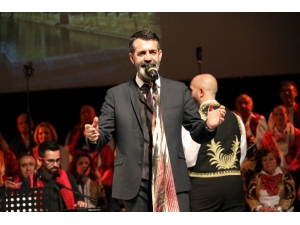 Bayraklı’da Halk Müziği Konseri