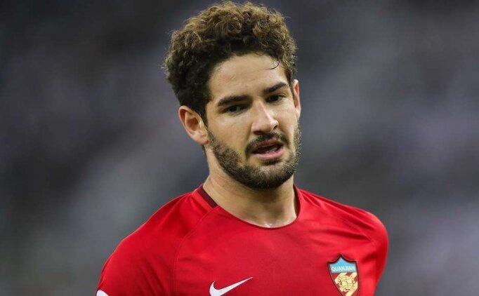 Alexandre Pato Serbest Kaldı
