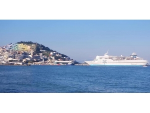 Kuşadası’na Sezonun İkinci Turist Gemisi Geldi